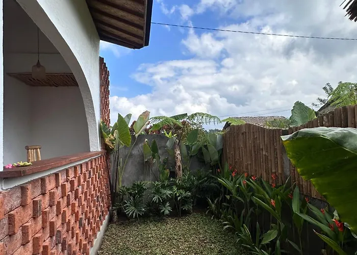 Lumina Villa